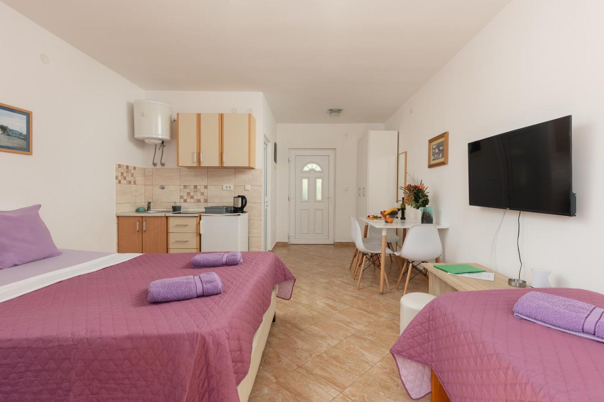 Villa Mia Apartments Bijela Buitenkant foto