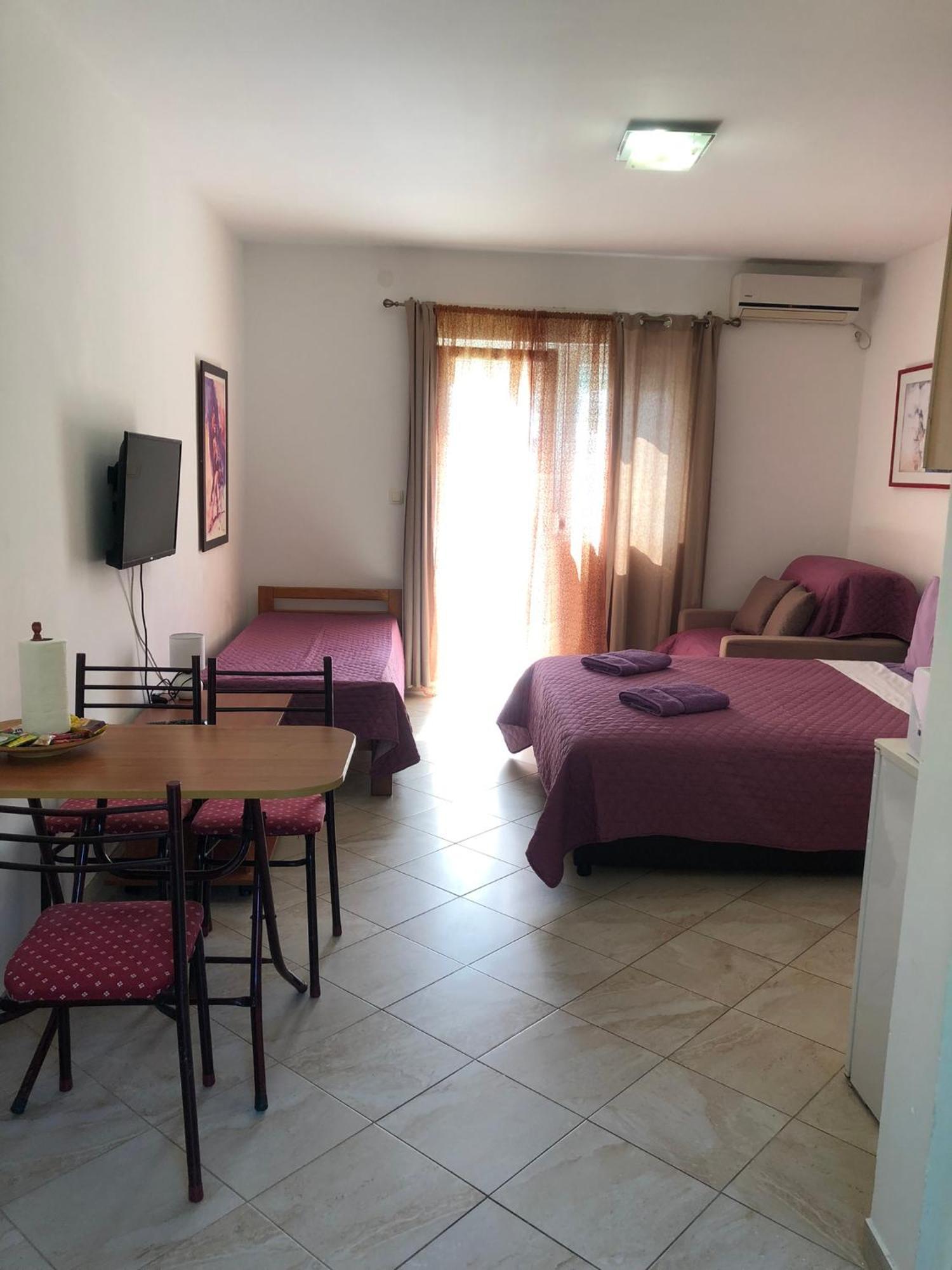 Villa Mia Apartments Bijela Buitenkant foto